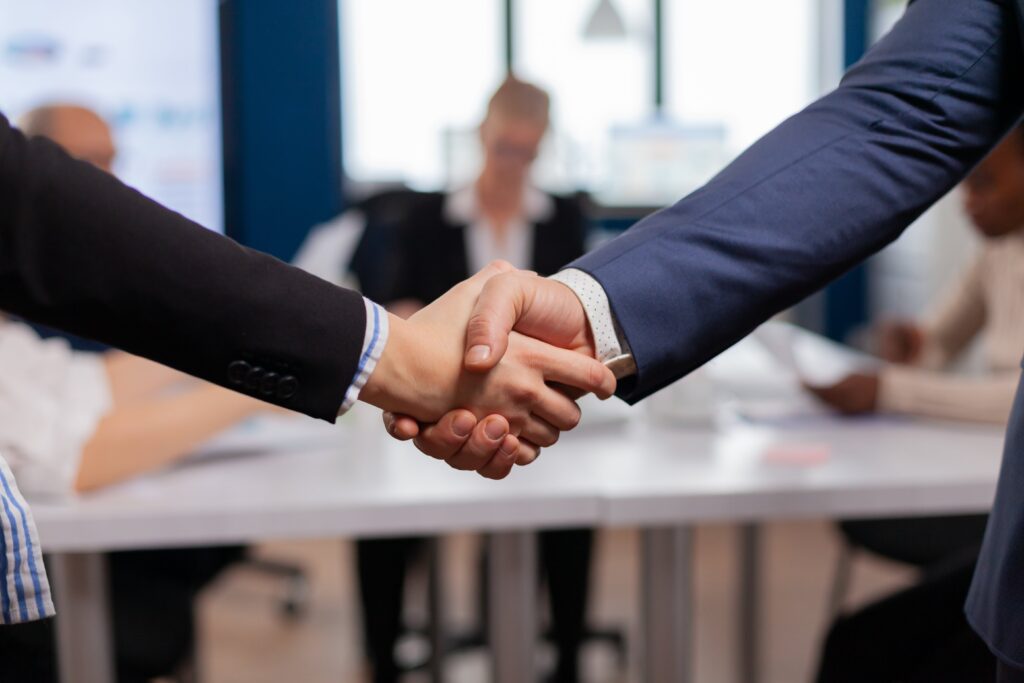 Transporteurs : comment recruter un apprenti commercial ?